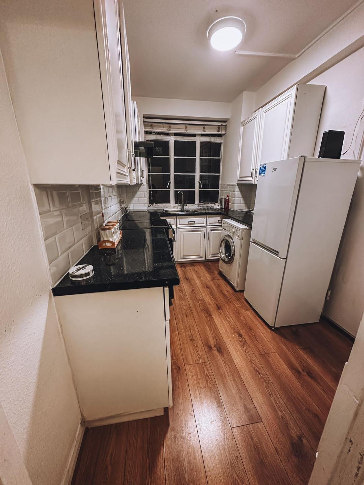 Cosy 2 Bedroom Apartment In Swiss Cottage. London Exteriör bild